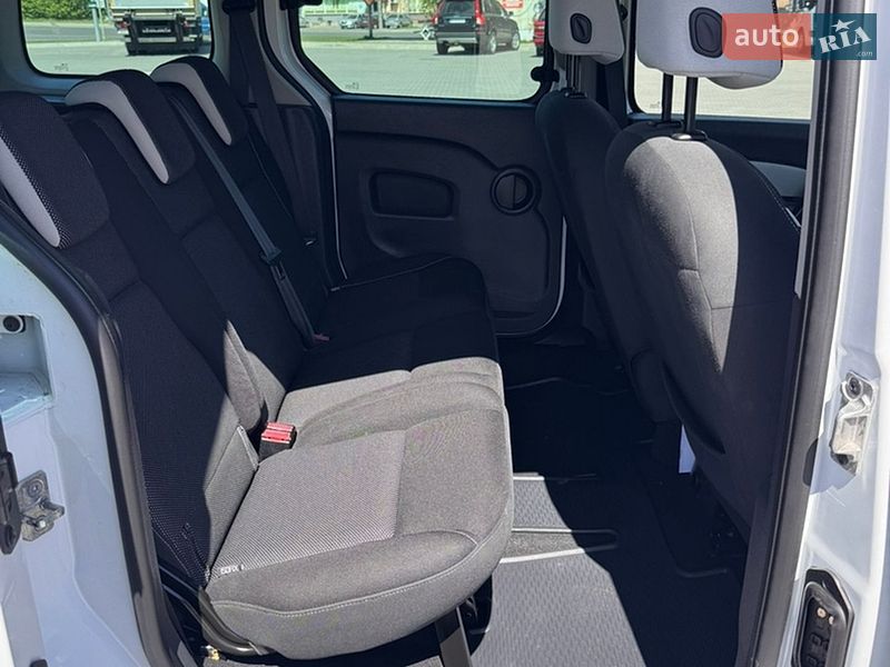 Минивэн Renault Kangoo 2013 в Луцке