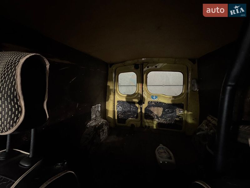 Другие грузовики Renault Kangoo 2010 в Черновцах