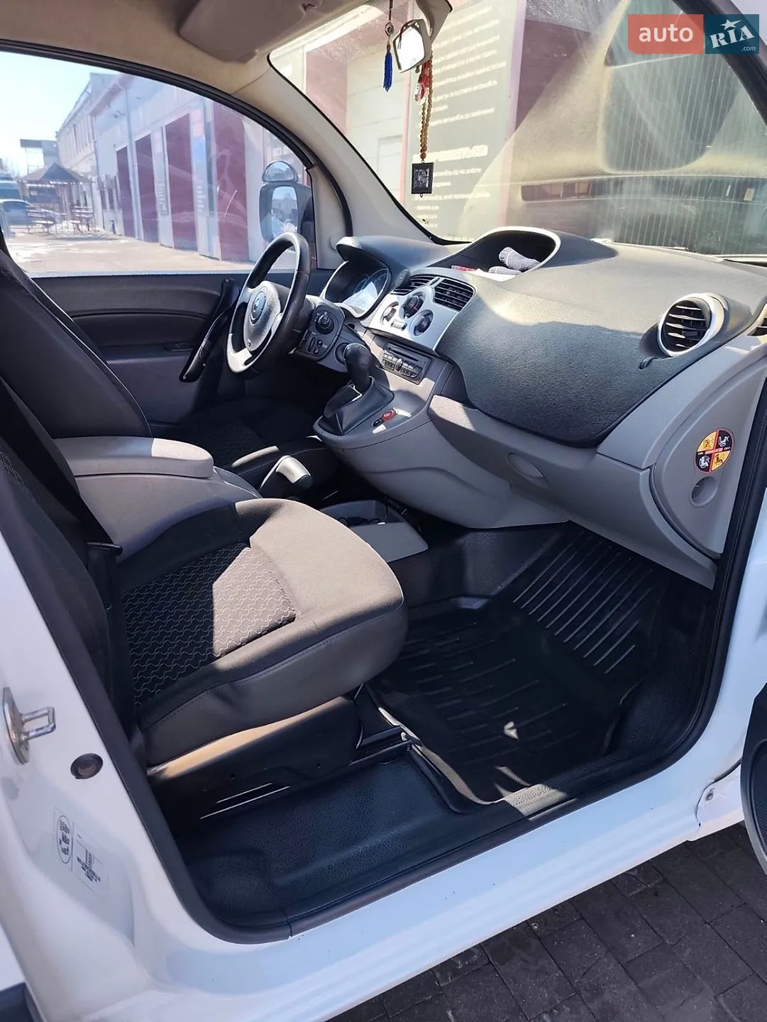 2011 Renault Kangoo - мініатюра 16