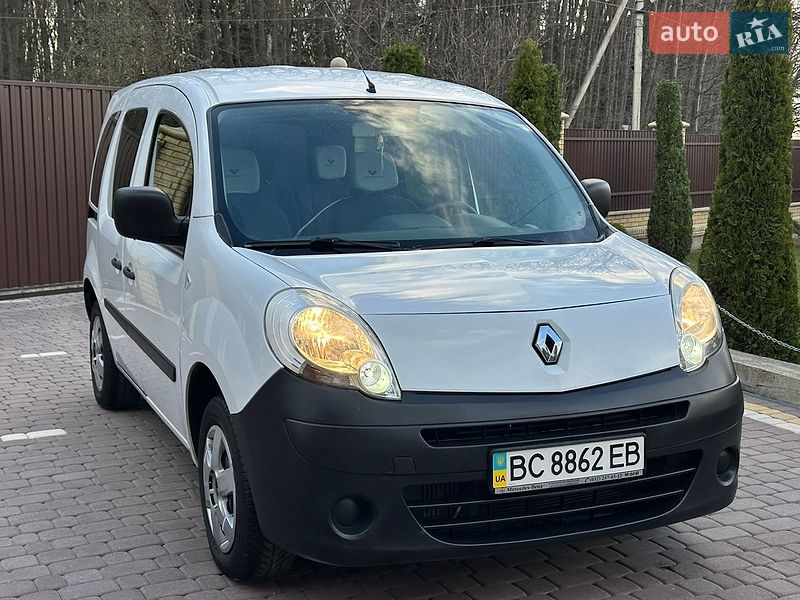Минивэн Renault Kangoo 2009 в Косове