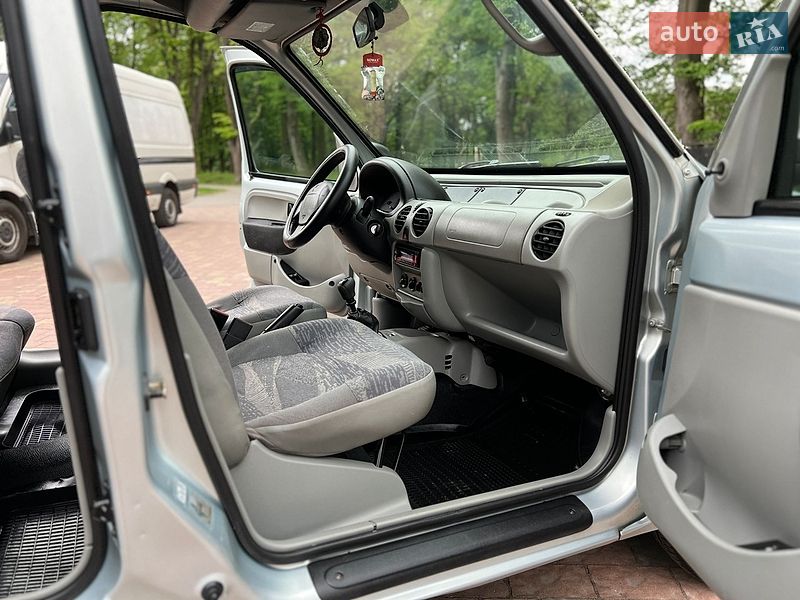 Минивэн Renault Kangoo 2002 в Жовкве