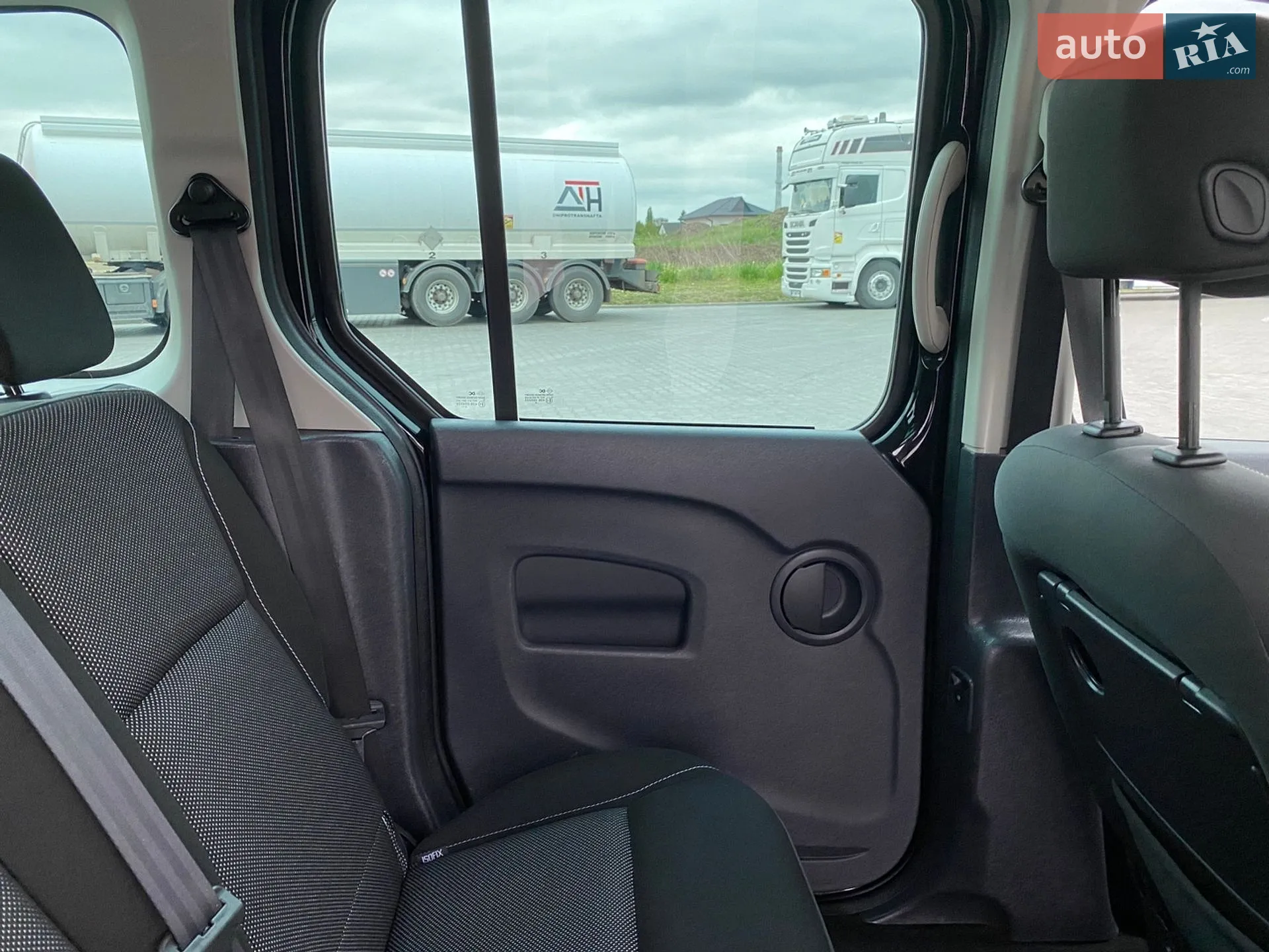 2015 Renault Kangoo - мініатюра 108