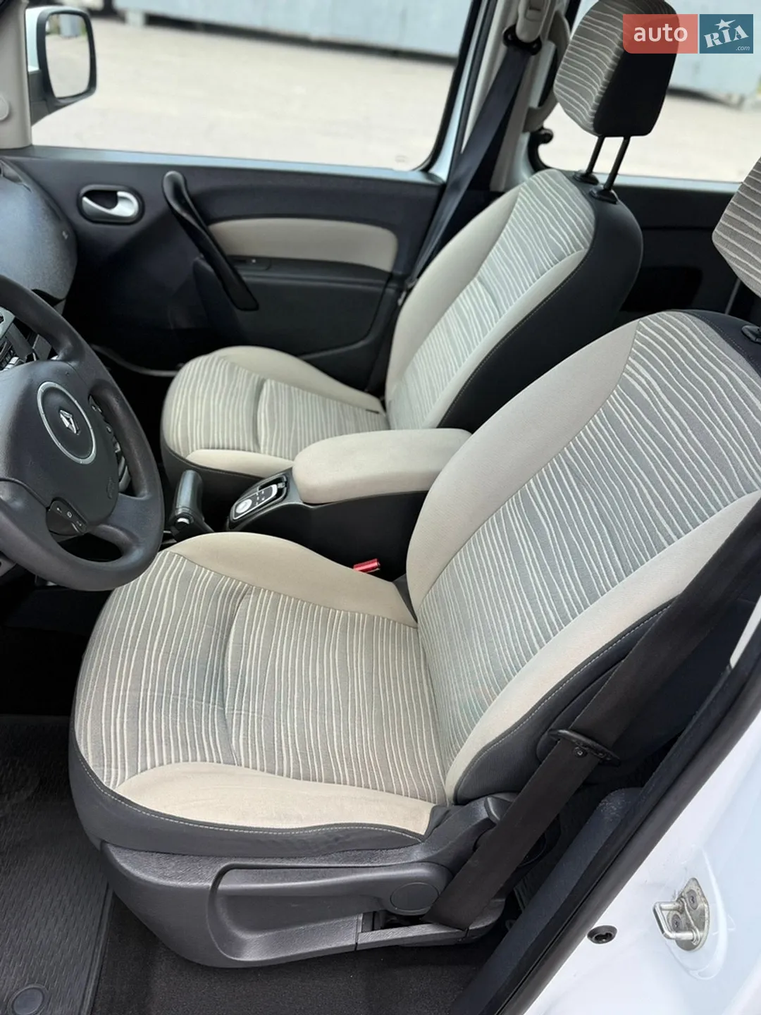 2011 Renault Kangoo - мініатюра 39