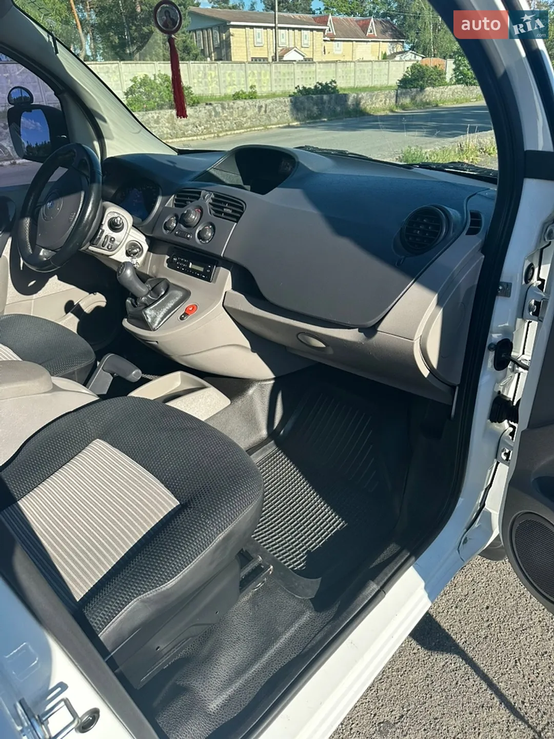 2011 Renault Kangoo - мініатюра 28