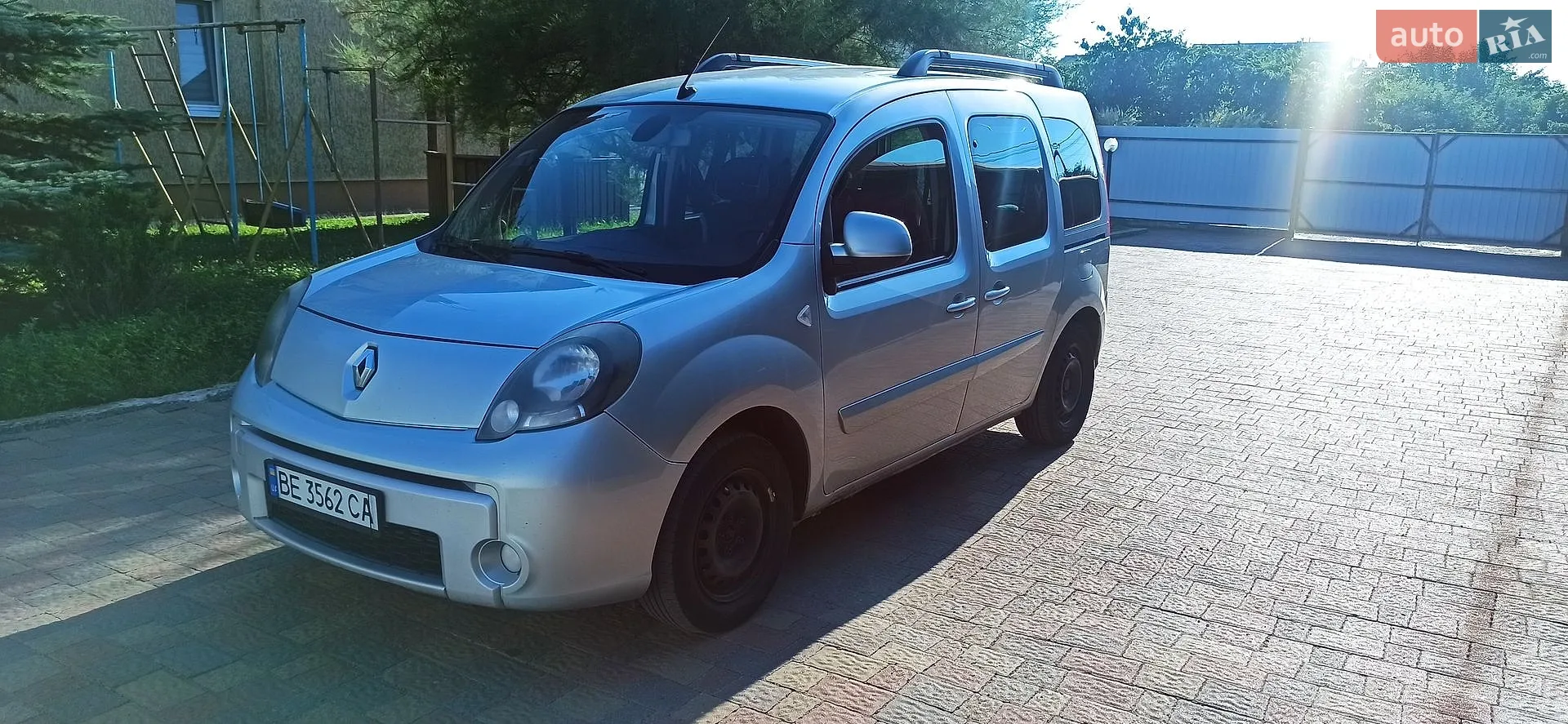 2012 Renault Kangoo - мініатюра 2