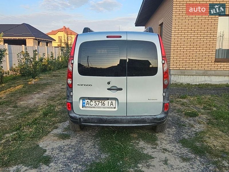 Минивэн Renault Kangoo 2009 в Цумани