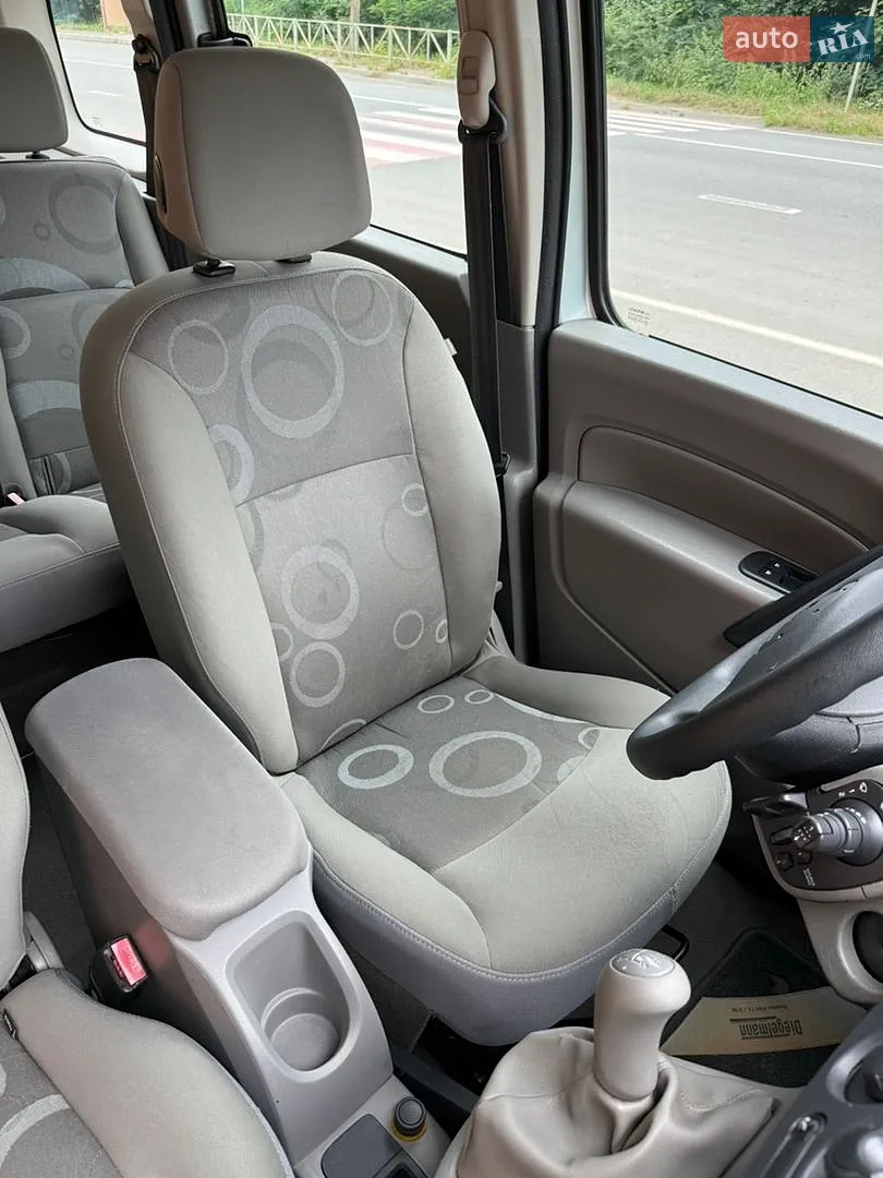 2010 Renault Kangoo - мініатюра 39