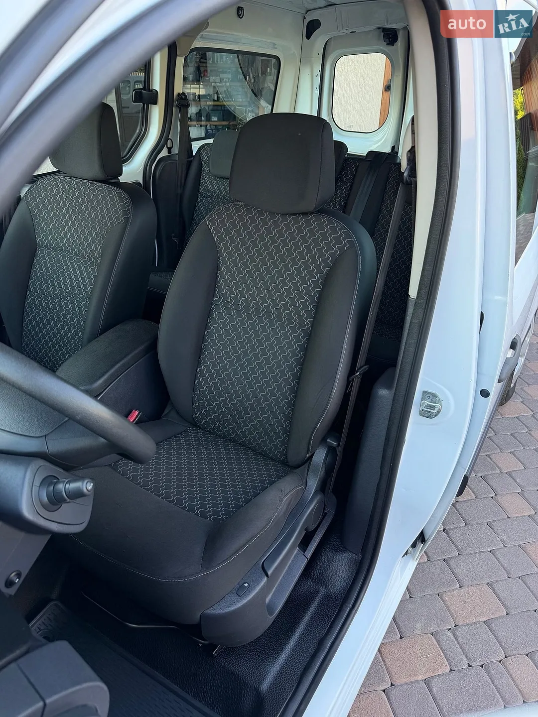 2016 Renault Kangoo - мініатюра 27