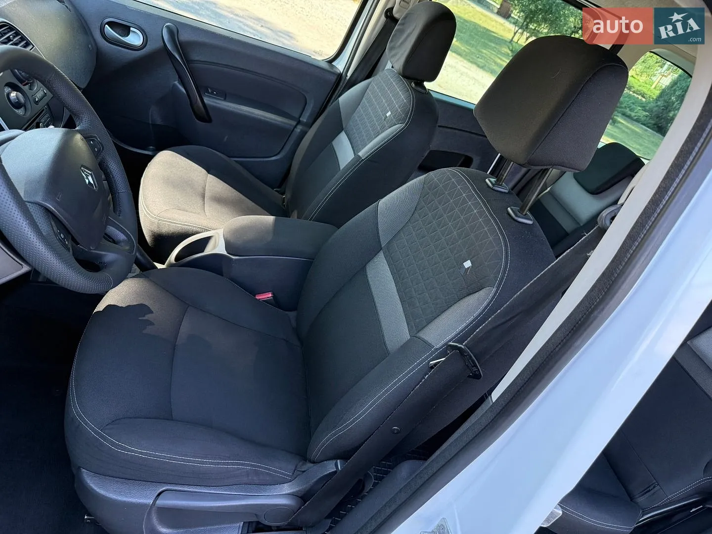 2017 Renault Kangoo - мініатюра 39