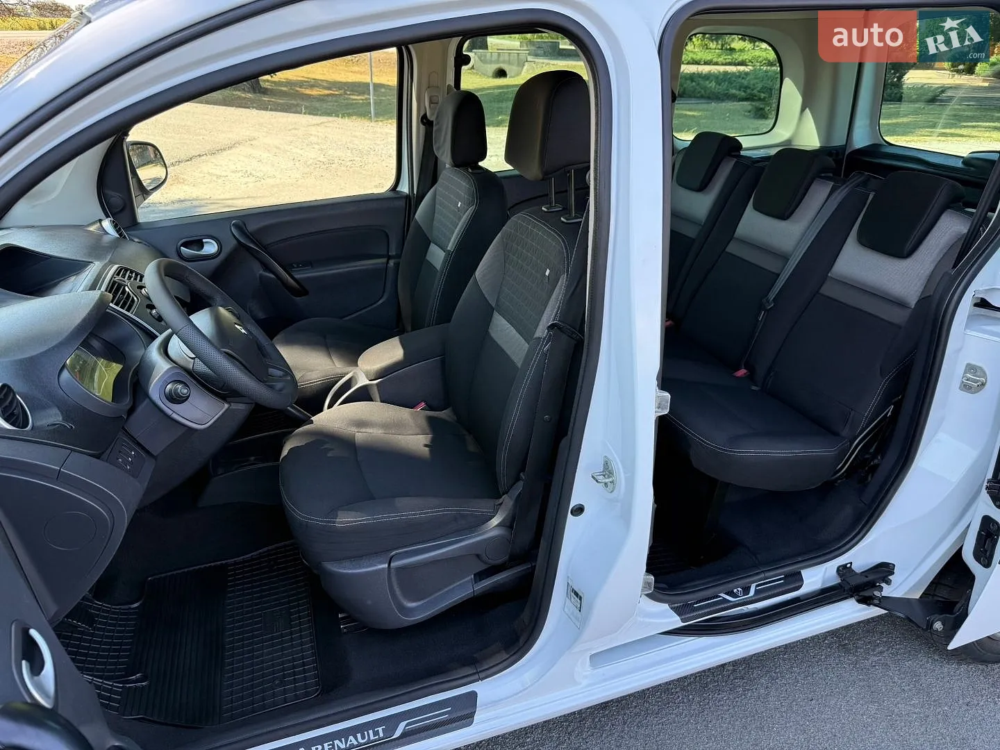 2017 Renault Kangoo - мініатюра 48