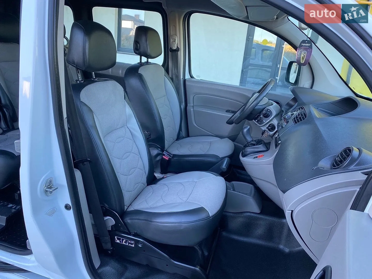 2010 Renault Kangoo - мініатюра 15