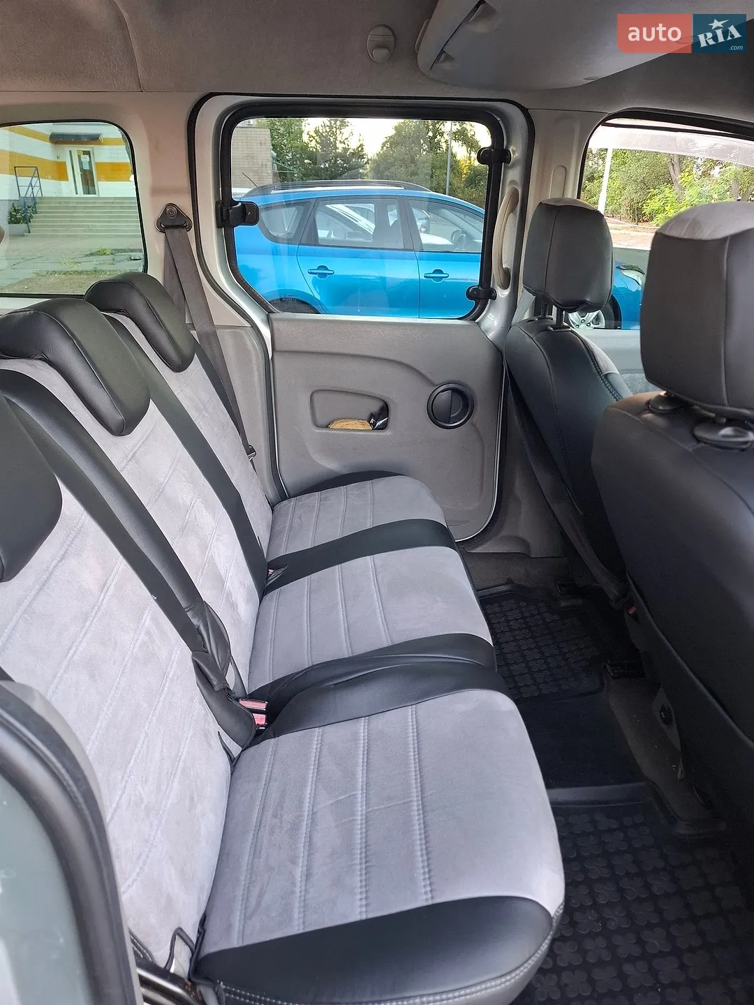 2010 Renault Kangoo - мініатюра 22