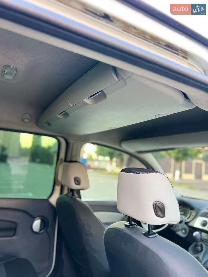 2011 Renault Kangoo - мініатюра 32
