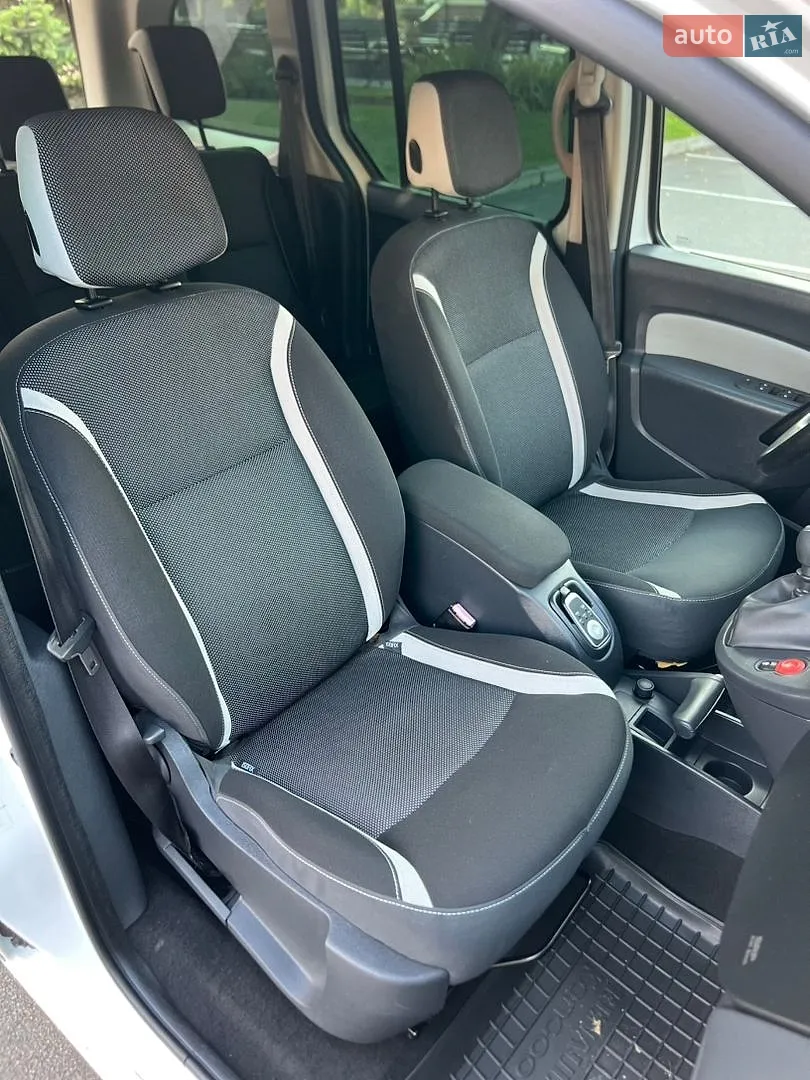 2011 Renault Kangoo - мініатюра 34