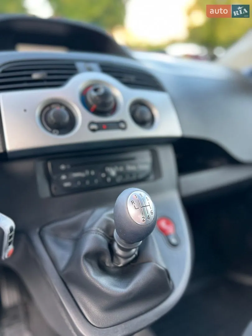 2011 Renault Kangoo - мініатюра 39