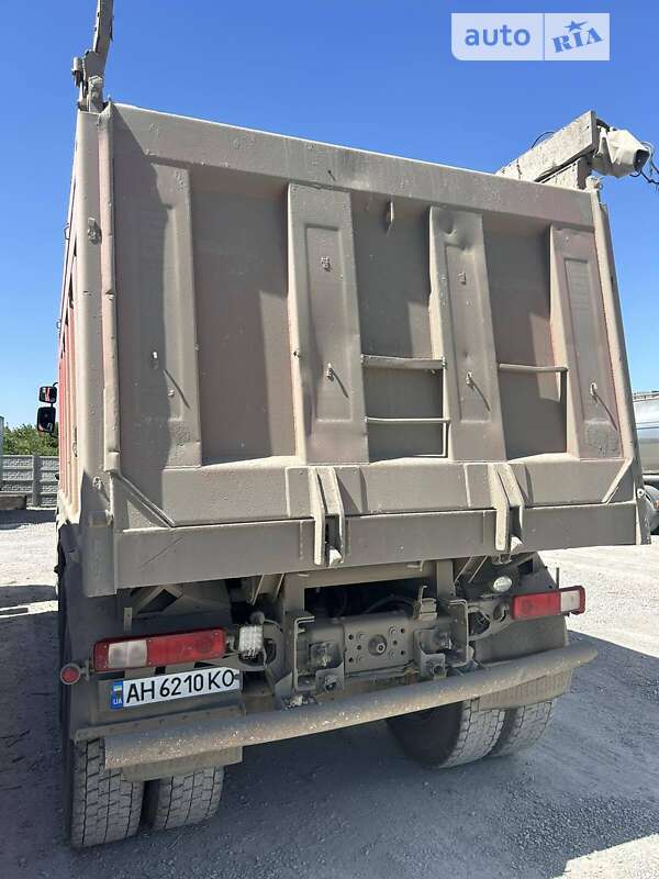 Самоскид Renault Kerax 2010 в Дніпрі