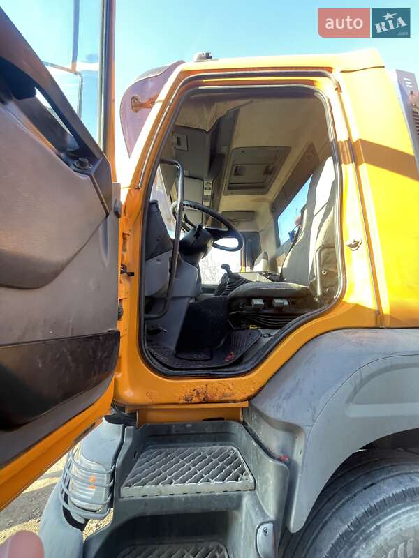 Самоскид Renault Kerax 2006 в Тячеві