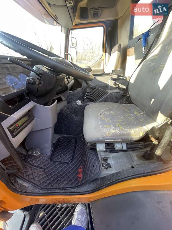 Самоскид Renault Kerax 2006 в Тячеві