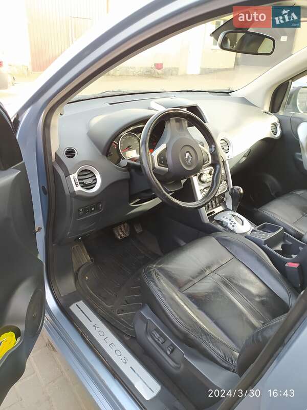 Внедорожник / Кроссовер Renault Koleos 2010 в Владимире