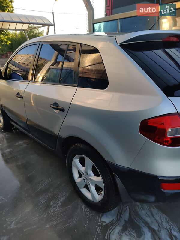 Внедорожник / Кроссовер Renault Koleos 2010 в Ровно