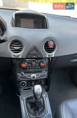 Позашляховик / Кросовер Renault Koleos 2012 в 