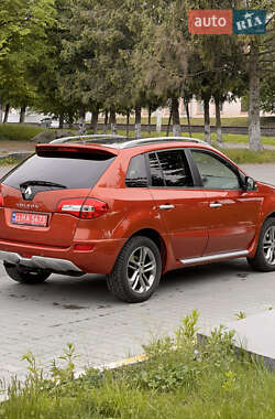 Позашляховик / Кросовер Renault Koleos 2012 в 