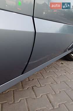 Позашляховик / Кросовер Renault Koleos 2009 в 