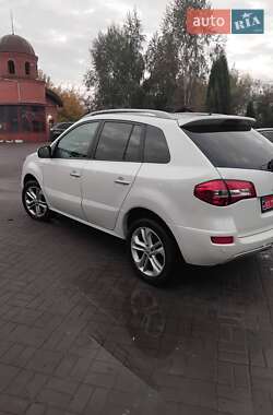 Внедорожник / Кроссовер Renault Koleos 2010 в 