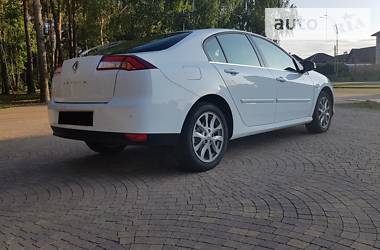 Седан Renault Laguna 2015 в 