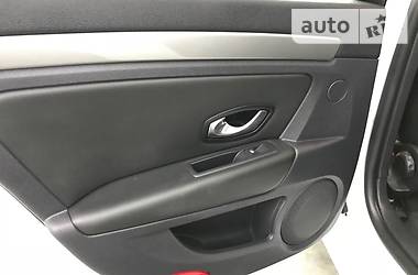 Седан Renault Laguna 2015 в 