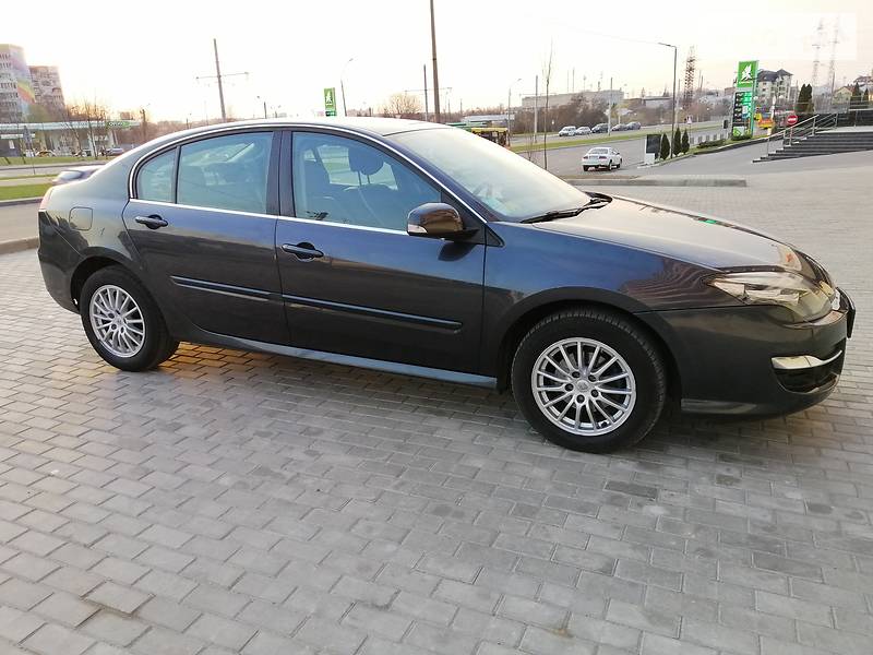 Renault laguna 2011