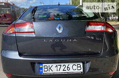 Лифтбек Renault Laguna 2011 в Ровно