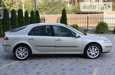 Лифтбек Renault Laguna 2002 в Киеве