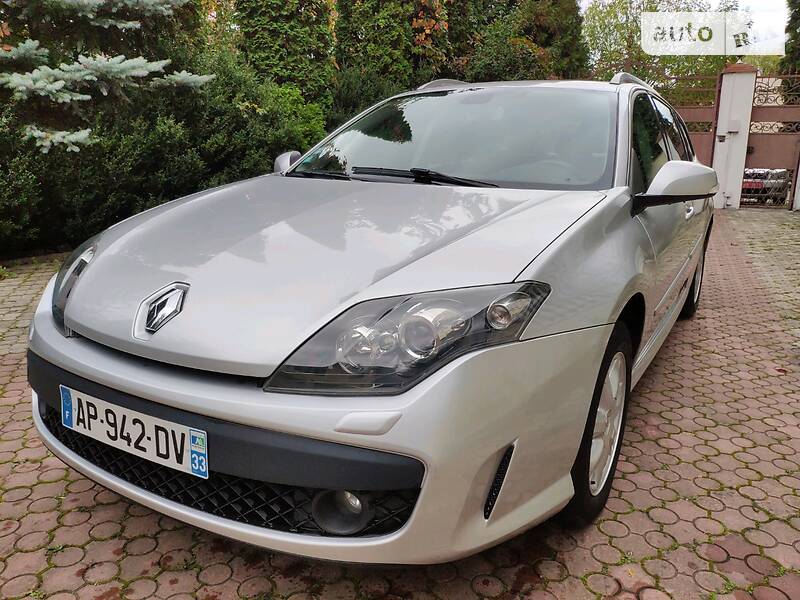 Универсал Renault Laguna 2010 в Ровно