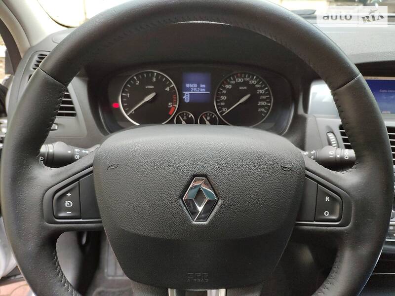 Универсал Renault Laguna 2010 в Ровно