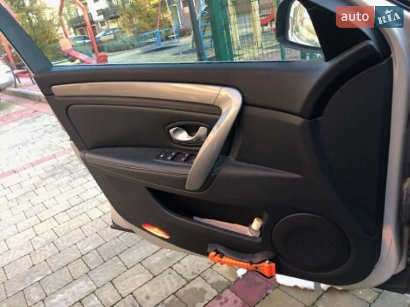 Универсал Renault Laguna 2012 в Ужгороде фото 15 Универсал Renault Laguna 2012 в Ужгороде