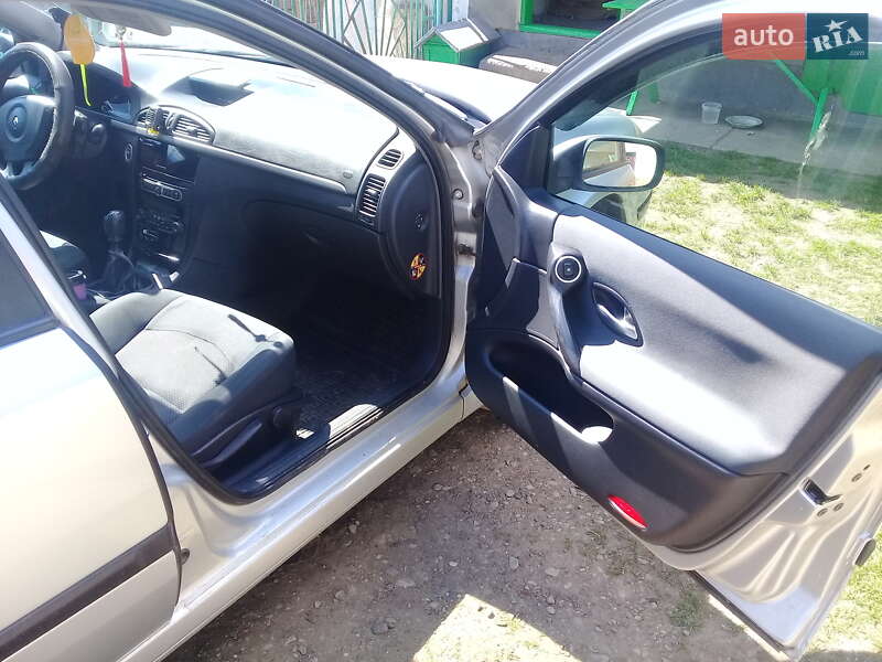 Лифтбек Renault Laguna 2005 в Жидачове