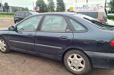 Лифтбек Renault Laguna 2001 в Львове