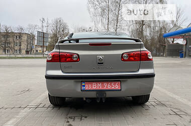 Хэтчбек Renault Laguna 2007 в 