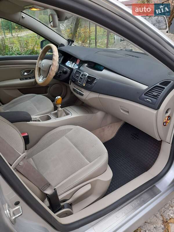 Универсал Renault Laguna 2008 в Черновцах