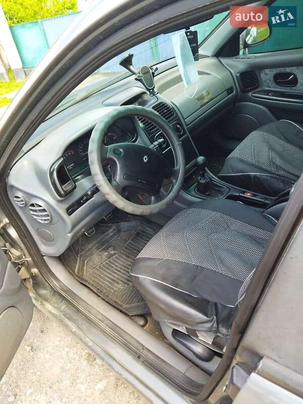 Хэтчбек Renault Laguna 1996 в Виннице