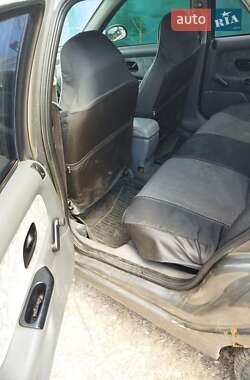 Хэтчбек Renault Laguna 1996 в 