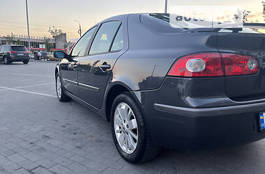 Хэтчбек Renault Laguna 2007 в 