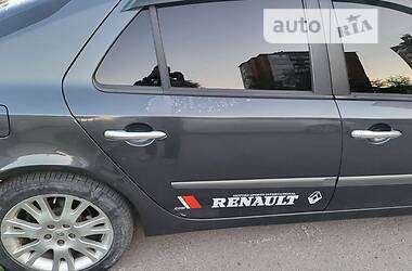 Лифтбек Renault Laguna 2002 в Ивано-Франковске