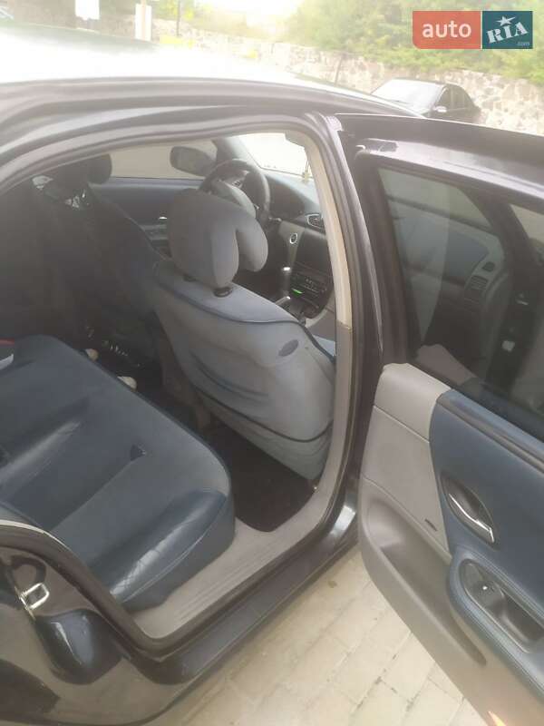 Лифтбек Renault Laguna 2002 в Ровно