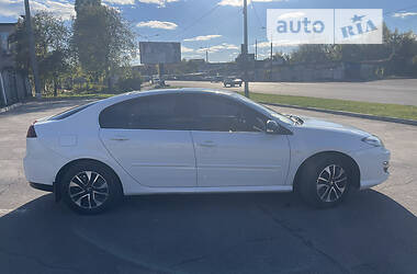 Лифтбек Renault Laguna 2014 в 