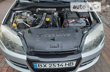 Лифтбек Renault Laguna 2011 в 