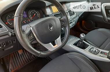 Лифтбек Renault Laguna 2011 в 