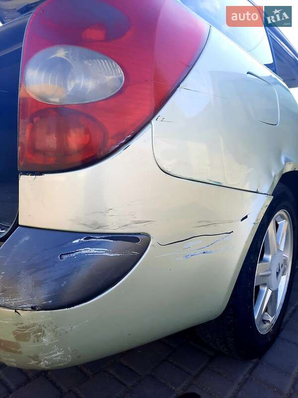 Универсал Renault Laguna 2004 в Белгороде-Днестровском