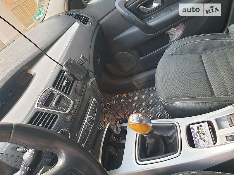 Универсал Renault Laguna 2008 в Черновцах